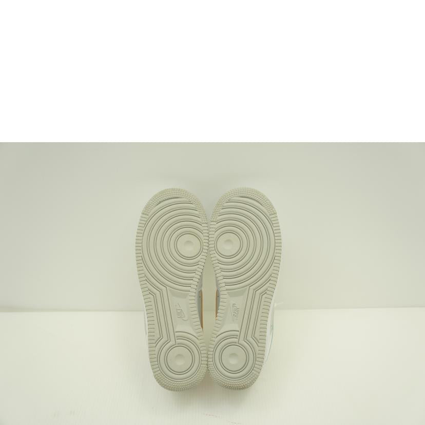 NIKE ナイキ/AIR　FORCE1　＇07　LV8　EMB/DC8874-100//Aランク/09