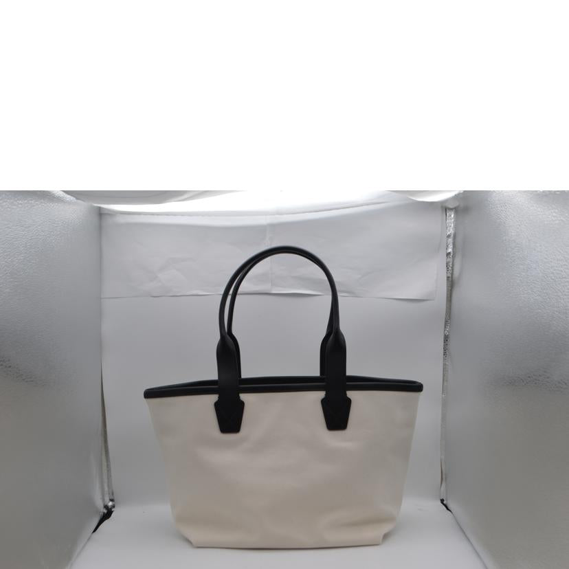 BALENCIAGA　 バレンシアガ/シティーズパリジャンボスモールレザーハンド／ホワイト/692068//926**********/SAランク/89