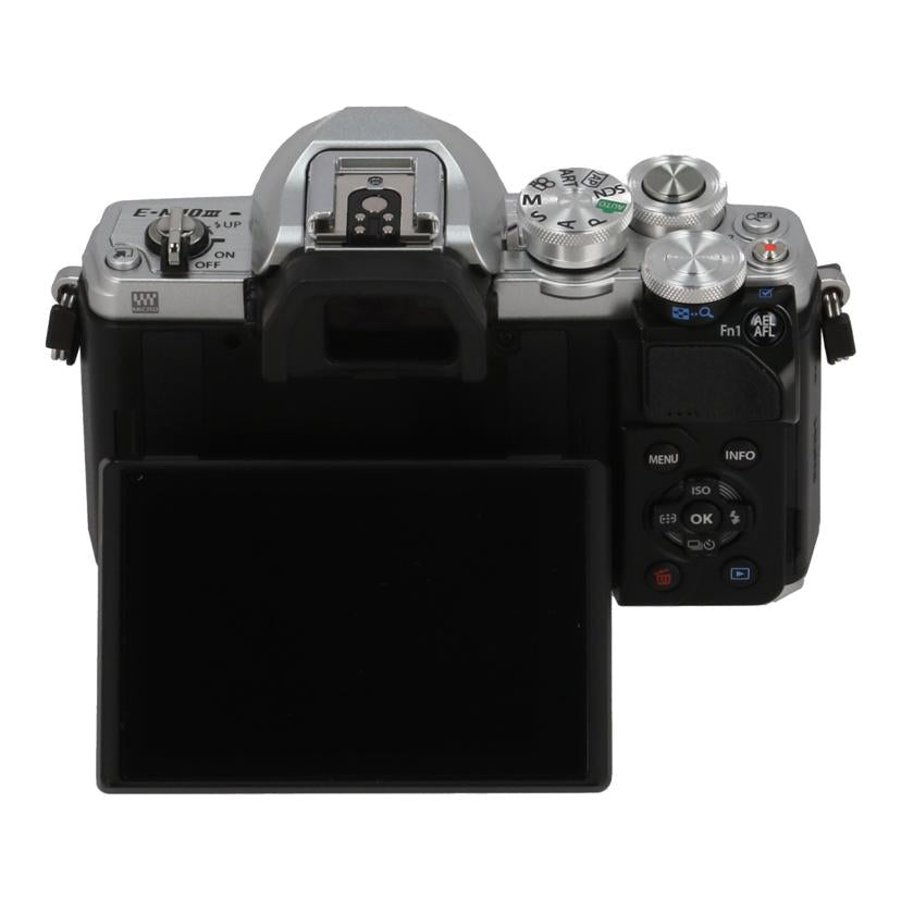 OLYMPUS オリンパス /ミラーレス一眼 ダブルズームキット/OM-D E-M10 MarkIII EZﾀﾞﾌﾞﾙｽﾞｰﾑｷｯﾄ//BHXB25205/ABランク/85