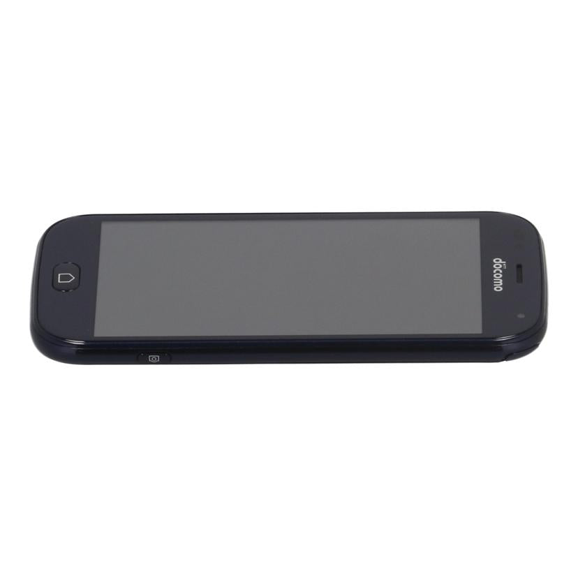 FUJITSU　FCNT　docomo 富士通 フジツウ　/らくらくスマートフォン　32GB/F-42A//aff806e6/Bランク/64