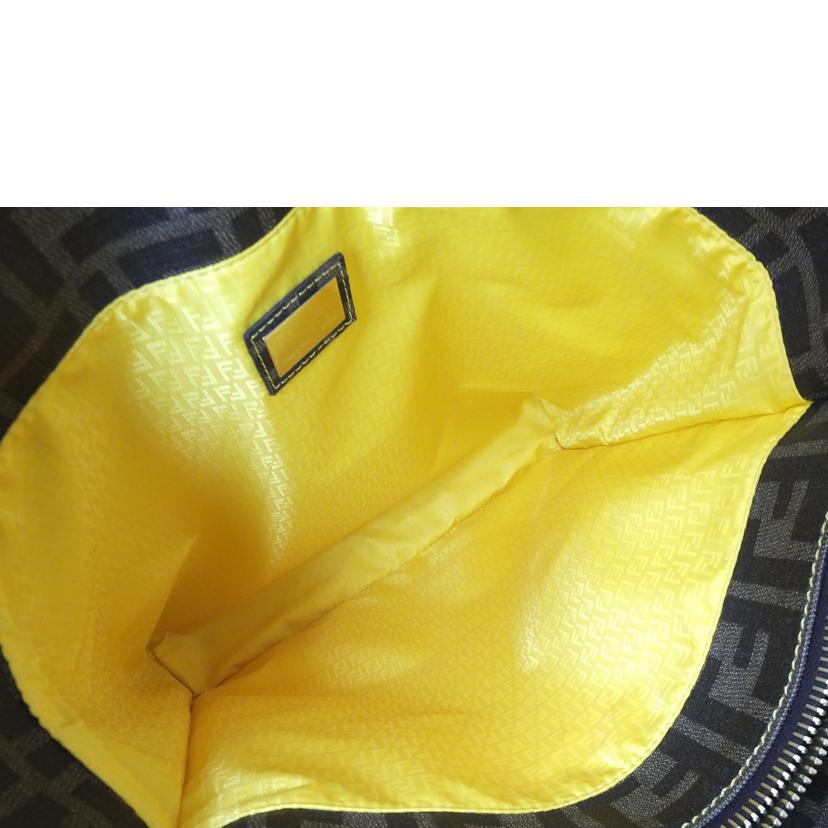 FENDI ﾌｪﾝﾃﾞｨ/ズッカ柄トートバッグ/2111.8BH211//CA1******/Aランク/88