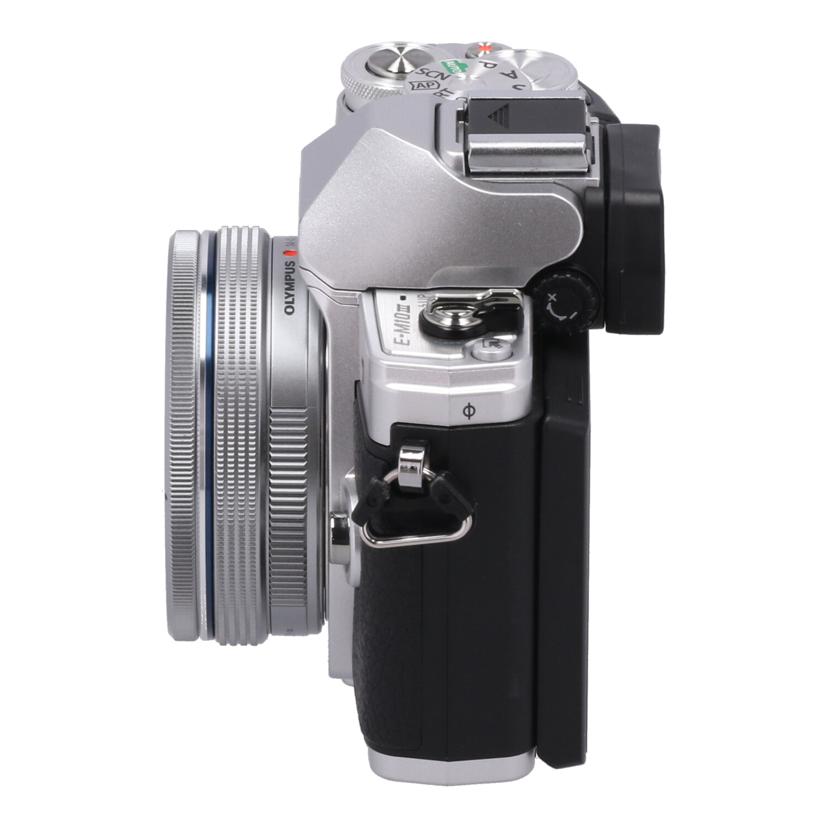 OLYMPUS オリンパス　/ミラーレス一眼　レンズキット/OM-D E-M10III EZﾚﾝｽﾞｷｯﾄ//BHXB46348/Bランク/62