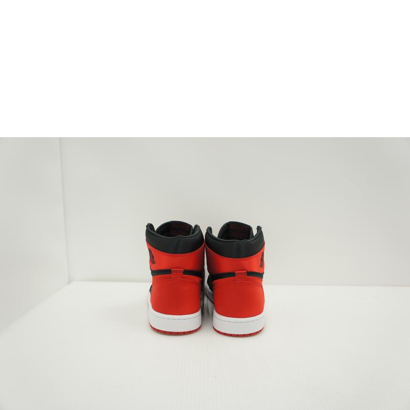 NIKE ナイキ/WMNS　AIRJORDAN1　RETRO　HI　OG　サテンブレッド/FD4810-061//SAランク/09