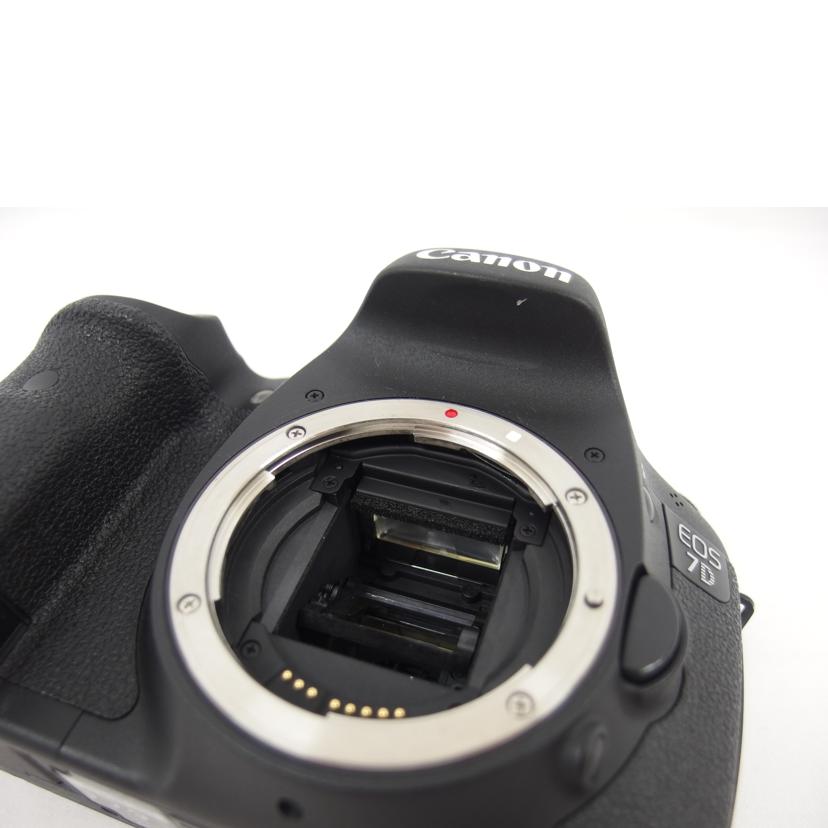大人気格安Canon キャノン EOS 7D 型番 DS126251 デジタルカメラ