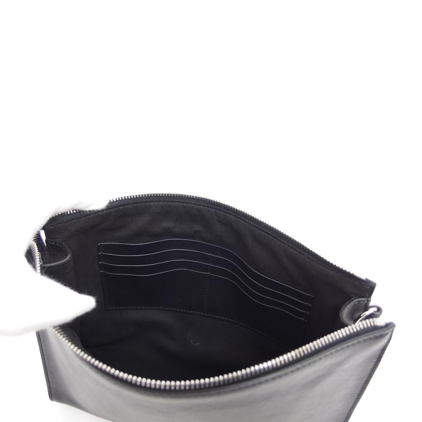 ＦＥＮＤＩ フェンディ/レザークラッチバッグ／セカンドバッグ／ブラック/7VA491//218*****/ABランク/04