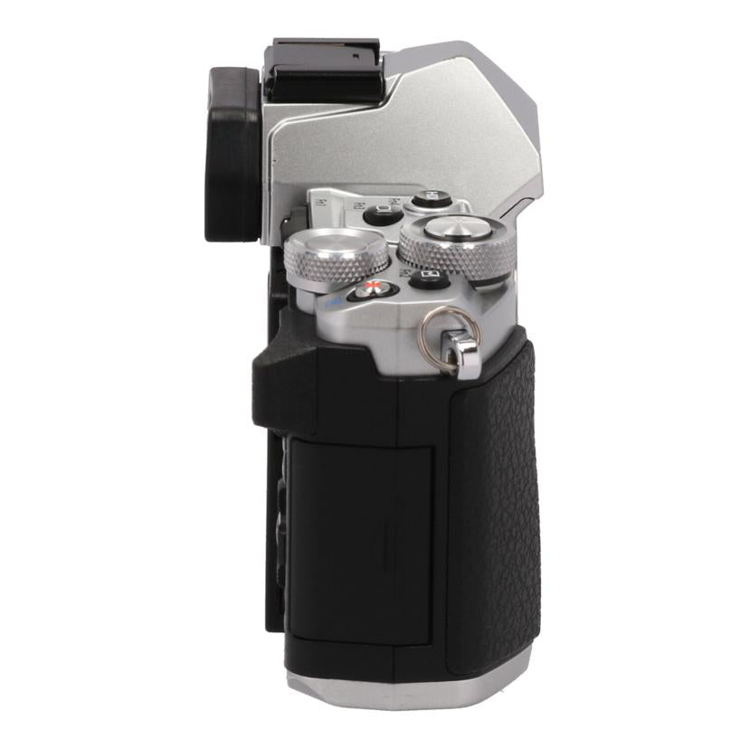 ＯＬＹＭＰＵＳ　 オリンパス/ミラーレス一眼ボディ/OM-D E-M5 MarkII ﾎﾞﾃﾞｨ//BFKA62716/Bランク/06