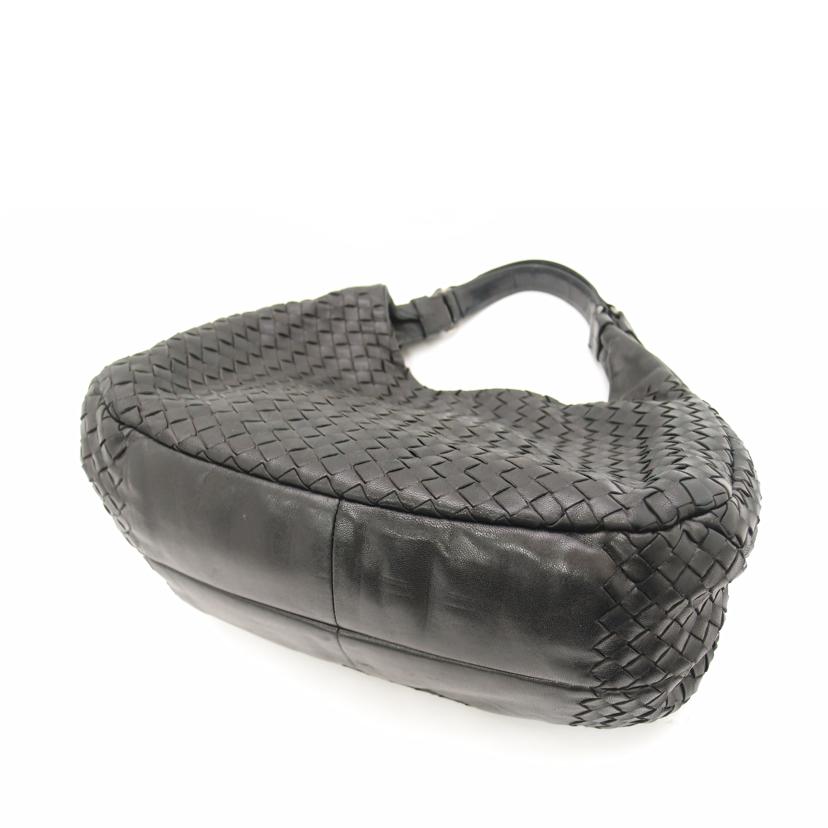 ＢＯＴＴＥＧＡ　ＶＥＮＥＴＡ ボッテガ・ヴェネタ　ハンドバッグ　編み込み　肩掛け　黒　レディース/カンパーナ・イントレチャートショルダー／ブラック/125787V00168175//ABランク/69
