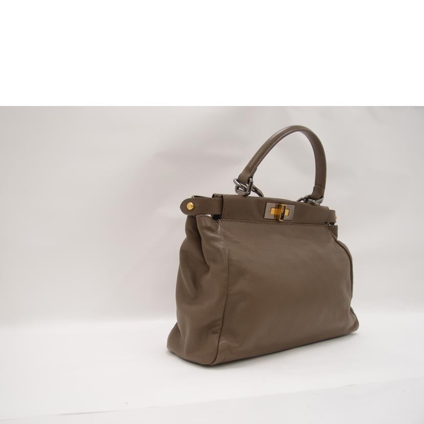 ＦＥＮＤＩ フェンディ　ハンドバッグ　ショルダー　ターンロック　斜め掛け　レザー　内側スウェード　レディース/ピーカブー・レギュラー／ナッツブラウン系/8BN226//CA1887209/ABランク/69