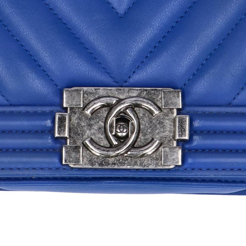 ＣＨＡＮＥＬ シャネル/ボーイシャネル／Ｖステッチチェーンショルダー／ブルー//224*****/ABランク/75