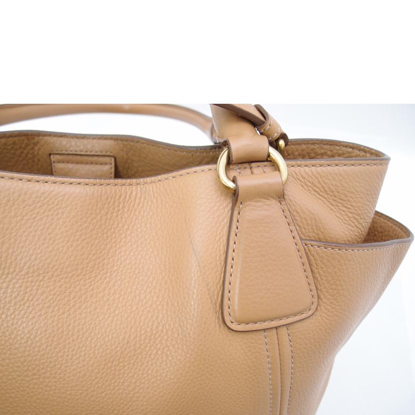 ＰＲＡＤＡ プラダ　トートバッグ　ハンドバック　ショルダーバッグ　茶　斜め掛け　肩掛け　レディース/レザー２ｗａｙトート／キャメル/BN2435//208/Aランク/69