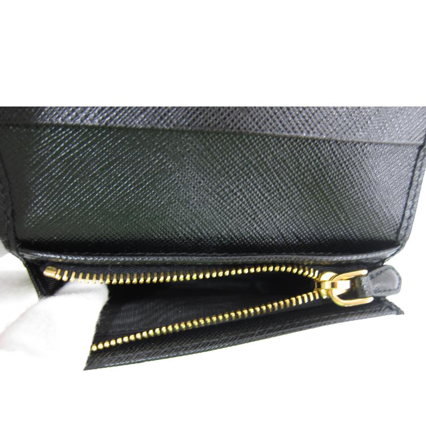 ＰＲＡＤＡ ﾌﾟﾗﾀﾞ/サフィアーノコンパクトウォレット/1MV021//Aランク/82