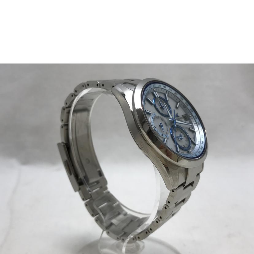 ＣＡＳＩＯ カシオ/ＯＣＥＡＮＵＳ　アイスブルー文字盤/OCW-T2600//5D0***/ABランク/51