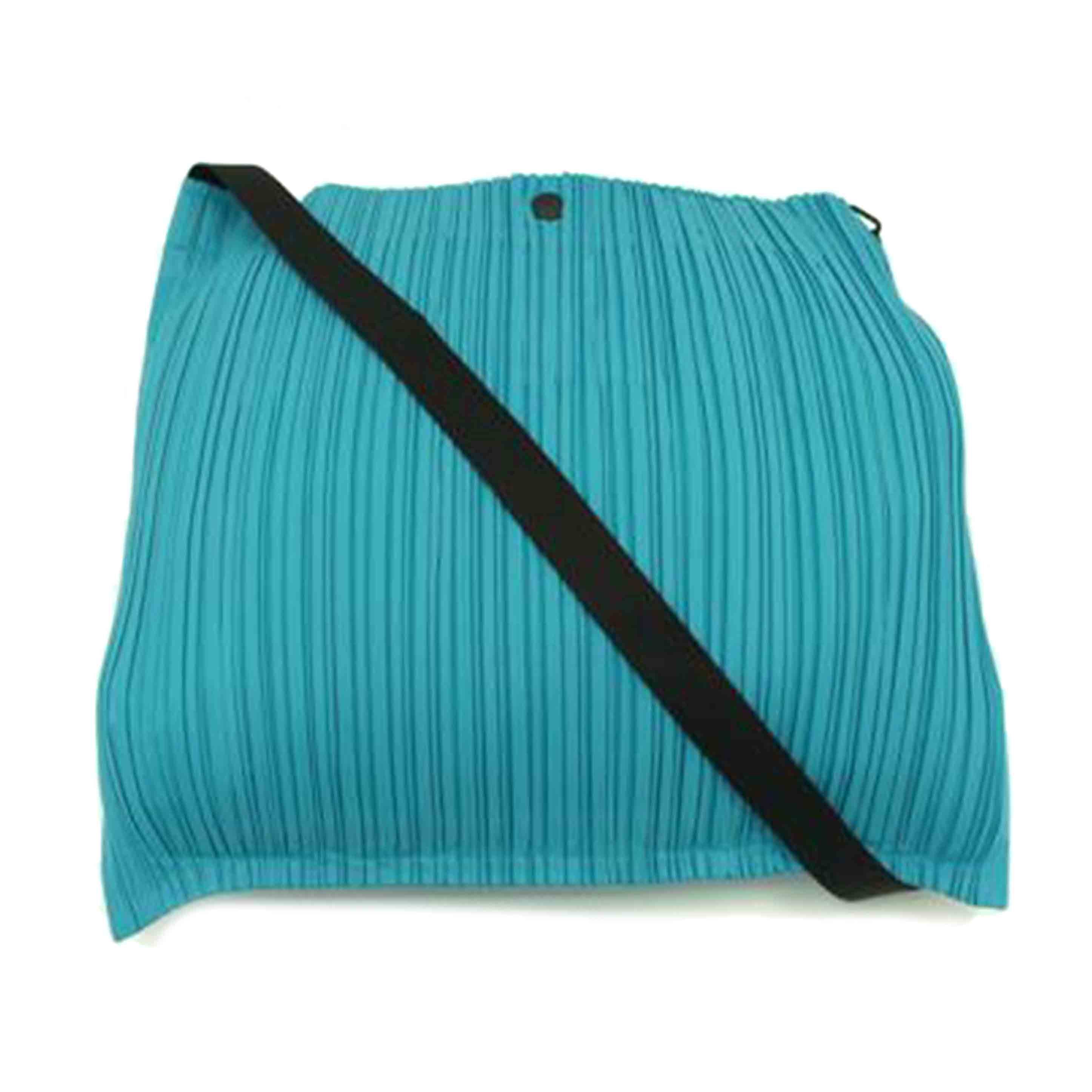 ＰＬＥＡＴＳ　ＰＬＥＡＳＥ　ＩＳＳＥＹ　ＭＩＹＡＫＥ プリーツプリーツ　イッセイミヤケ/プリーツショルダーバッグ/PP92-A6526//Aランク/75