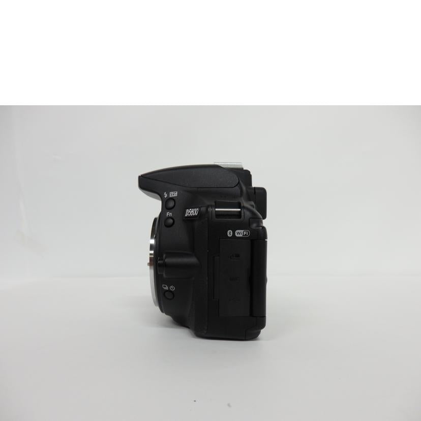 Ｎｉｋｏｎ ニコン/デジタル一眼／Ｄ５６００　ダブルズームキット/D5600 ﾀﾞﾌﾞﾙｽﾞｰﾑｷｯﾄ//2033075/Cランク/06