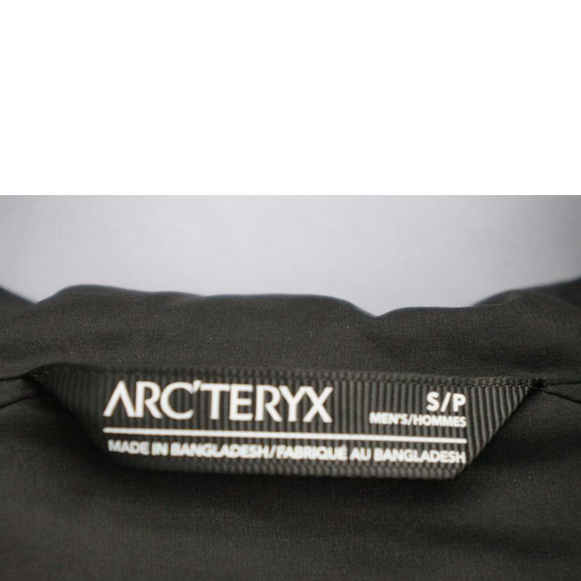 ＡＲＣ＇ＴＥＲＹＸ アークテリクス/ＡＴＯＭ　ＬＴ　フーディー　ＢＬＫ/24108-129850//Aランク/07