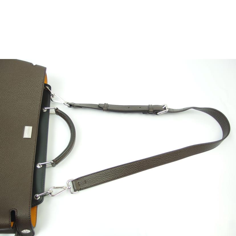 ＦＥＮＤＩ フェンディ/ピーカブーアイコニックエッセンシャル／２ｗａｙ/7VA476･A91A//10429/ABランク/83