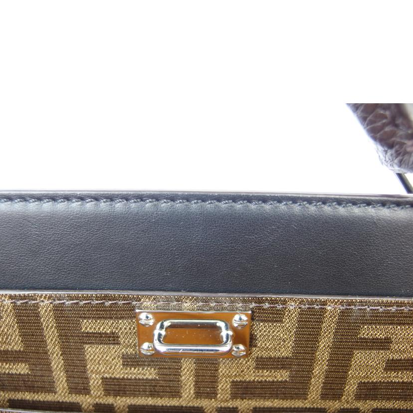 ＦＥＮＤＩ フェンディ/ピーカブーアイコニックエッセンシャル／２ｗａｙ/7VA476･A91A//10429/ABランク/83