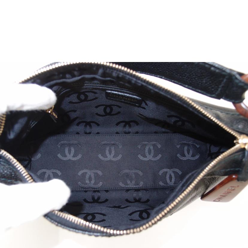 ＣＨＡＮＥＬ シャネル　レザー　ハンド　肩掛け　黒　　/キャビアスキンココマークワンショルダー／ブラック//7386199/Aランク/69