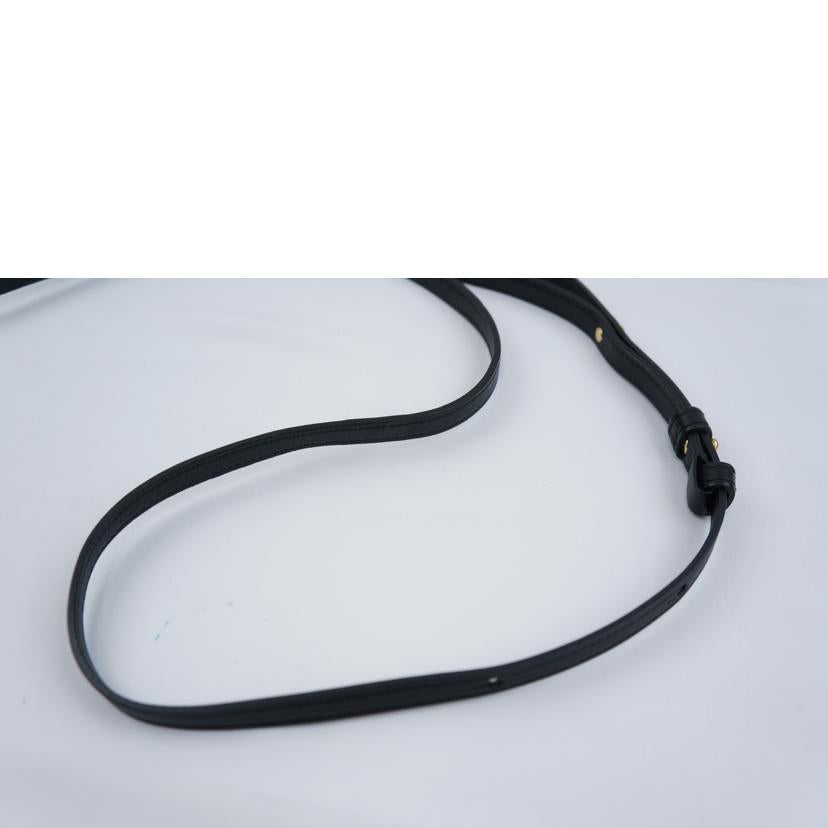 ＣＥＬＩＮＥ セリーヌ/トリオスモール　ショルダーバッグ　//F.L******/ABランク/67