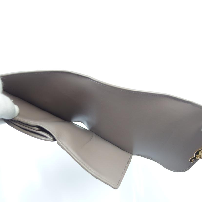 ＣＥＬＩＮＥ セリーヌ/トリオンフスモールフラップウォレット／ペブル/10D783BZG.10BL//S･T******/ABランク/83