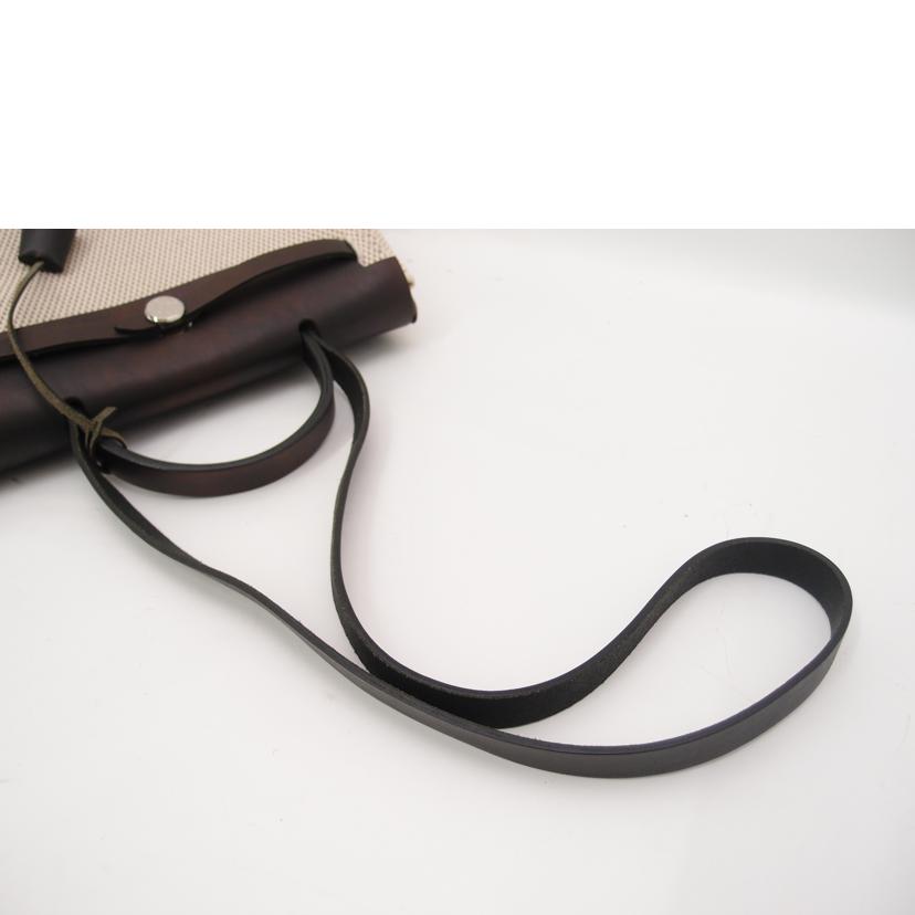 ＨＥＲＭＥＳ　 エルメス　2004年頃製造　ハンド　2WAY　ショルダー　肩掛け　黒×白　/エールバックＰＭ／トワルアッシュ/038465CB//H刻印(2004）/ABランク/69