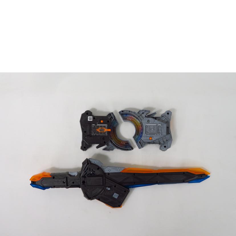 ＢＡＮＤＡＩ バンダイ/ＤＸコマンドツインバックル＆レイジングソード/仮面ライダーギーツ//Aランク/81