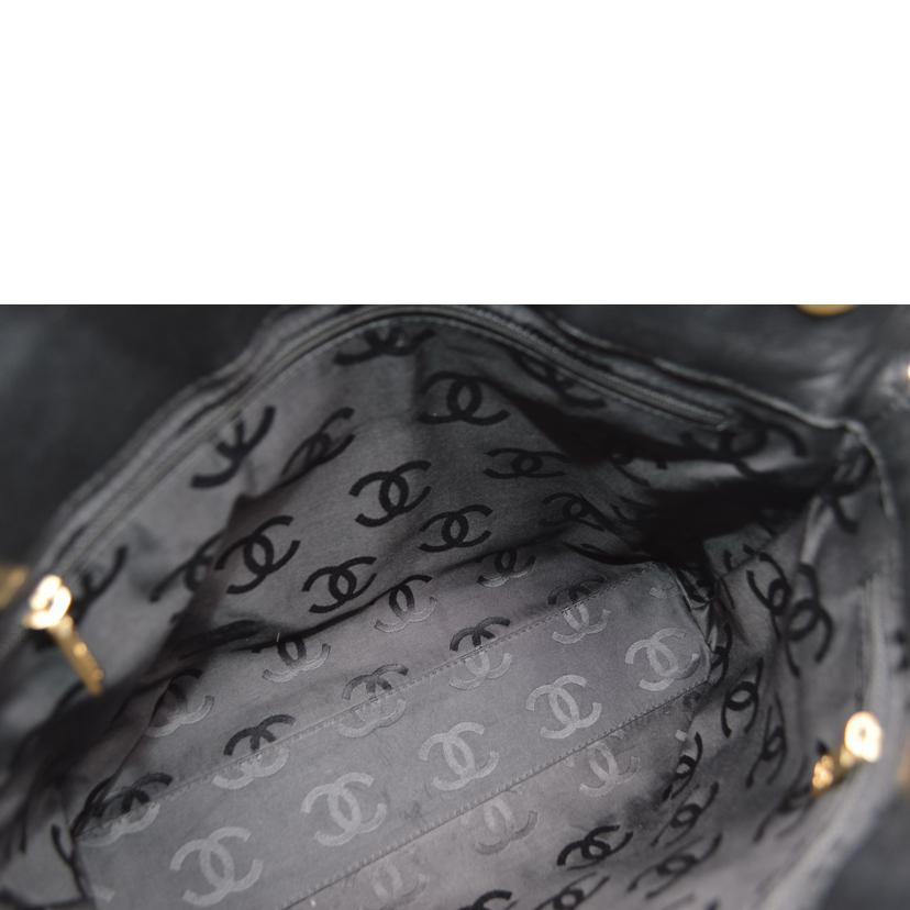 ＣＨＡＮＥＬ シャネル/ココマークカメリアパンチングレザートート／ノワール//8237797/Bランク/89