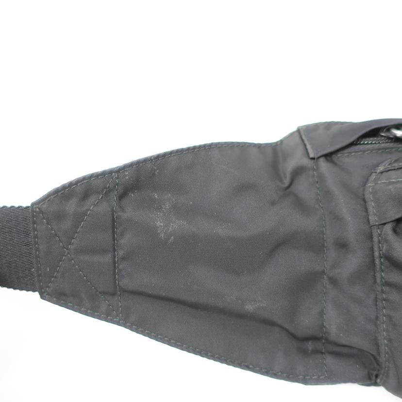 ＰＲＡＤＡ プラダ/ウエストポーチ　ボディバッグ　ナイロン　黒　ブラック//Bランク/65