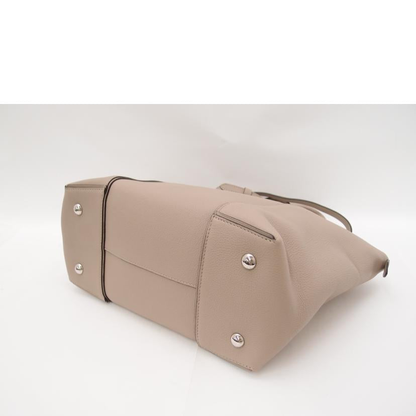 ＬＯＵＩＳ　ＶＵＩＴＴＯＮ ルイヴィトン　ハンド　Ａ４対応　2WAY　肩掛け　斜め掛け　レザー　/ロックイットＭＭ／パルナセア／マグノリア/M94594//TR1144/Aランク/69