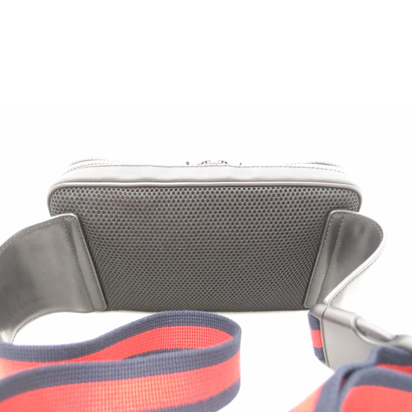 GUCCI グッチ ウエストポーチ 黒 メンズ シェリー/ブランド