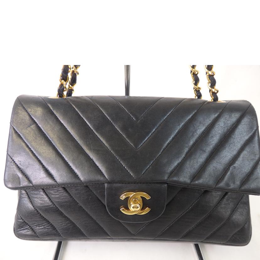 ＣＨＡＮＥＬ シャネル/ココマークダブルフラップチェーンショルダーバッグ／シェブロン／黒／ゴールド金具//191****/Bランク/84