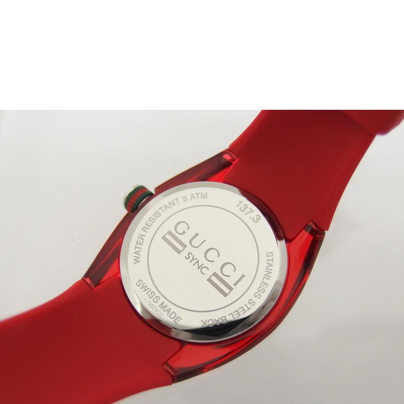 ＧＵＣＣＩ グッチ/シンク／ＧＧレッド文字盤／デイトウォッチ／クォーツ/YA137303//17982800/ABランク/04