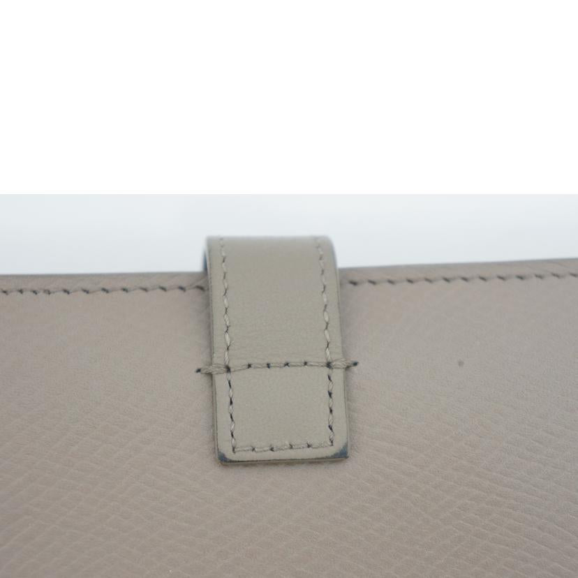 ＣＥＬＩＮＥ セリーヌ/ＣＥＬＩＮＥ　ラージストラップウォレット/10B63 3BFP 10BL//F-LM-2250/Bランク/09