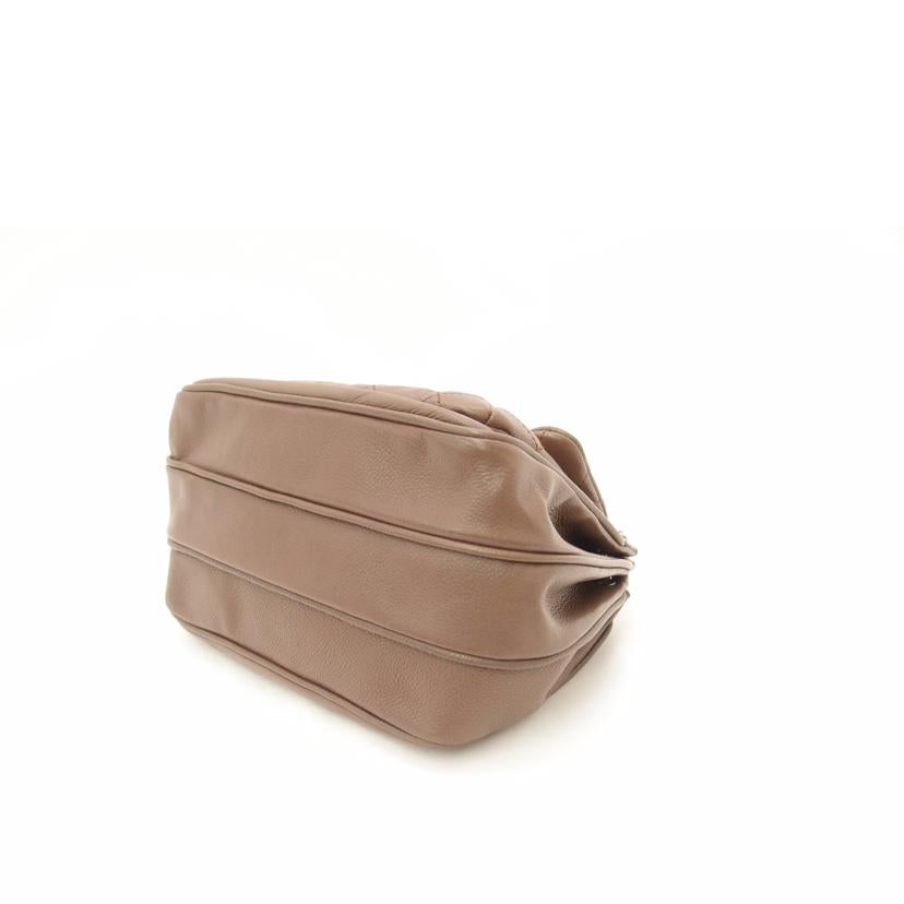 ＣＨＡＮＥＬ シャネル　ショルダーバッグ　茶　肩掛け　シルバー金具　レディース/キャビアスキン２．５５チェーンショルダー／ブラウン//101*****/Aランク/69