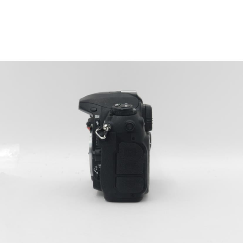 Ｎｉｋｏｎ ニコン/デジタル一眼/D200ﾎﾞﾃﾞｨ//2080670/ABランク/69
