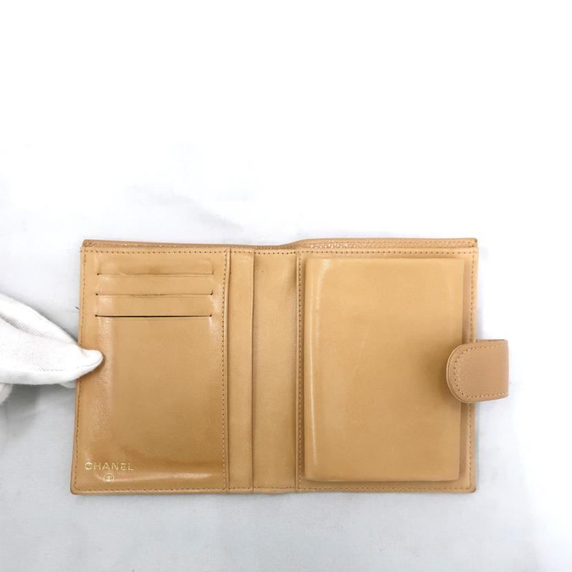 ＣＨＡＮＥＬ/二つ折り財布　ベージュ系//8654070/ABランク/65