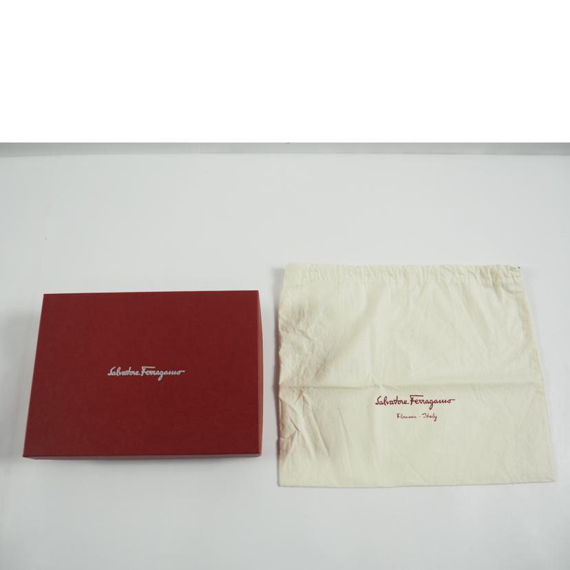 Ｓａｌｖａｔｏｒｅ　Ｆｅｒｒａｇａｍｏ サルヴァトーレフェラガモ/ガンチーニ　バッグ//ABランク/79