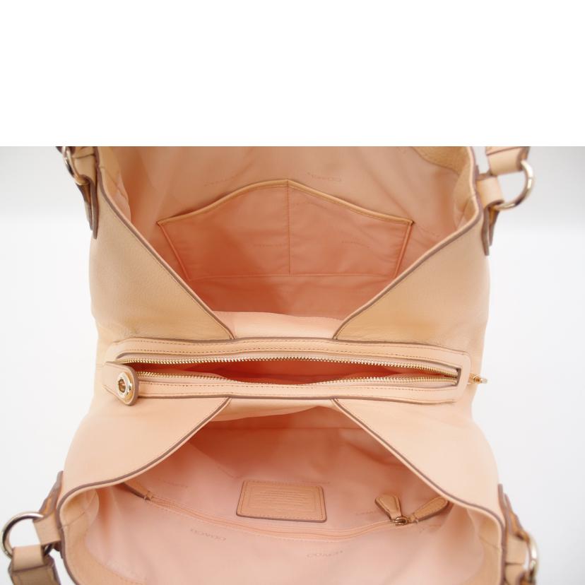 ＣＯＡＣＨ コーチ　ショルダー　肩掛け　薄いオレンジ　レディース/エンボスドホースアンドキャリッジイージートート／ライトオレンジ/33728//J1420/Aランク/69