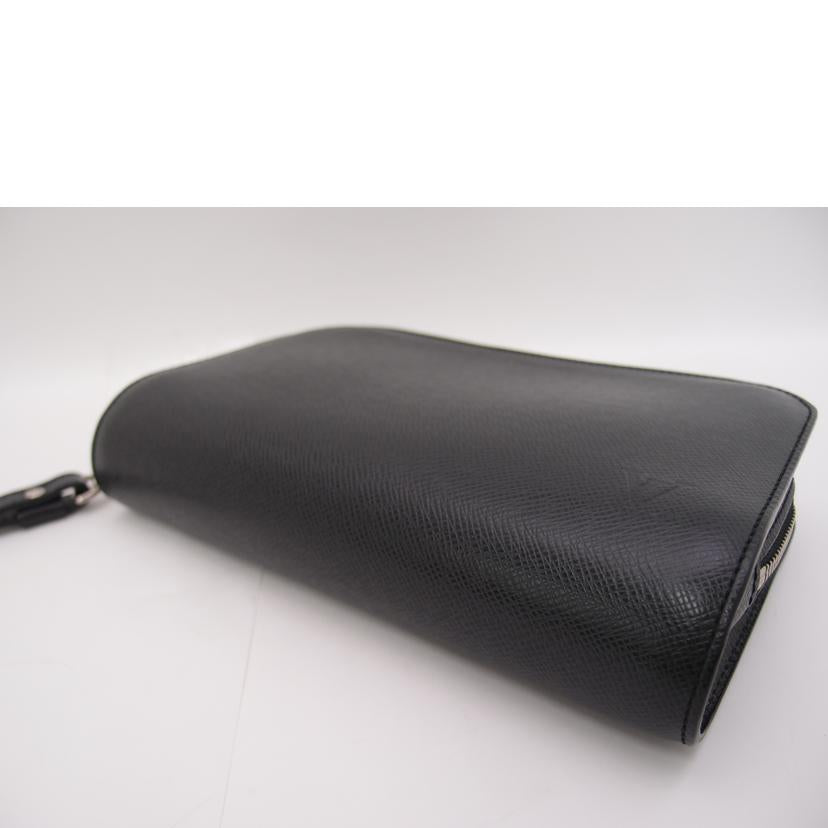 ＬＯＵＩＳ　ＶＵＩＴＴＯＮ ルイ・ヴィトン　黒　セカンドバッグ　メンズ/バイカル／タイガ／ノワール/M30182//CE3191/Aランク/69