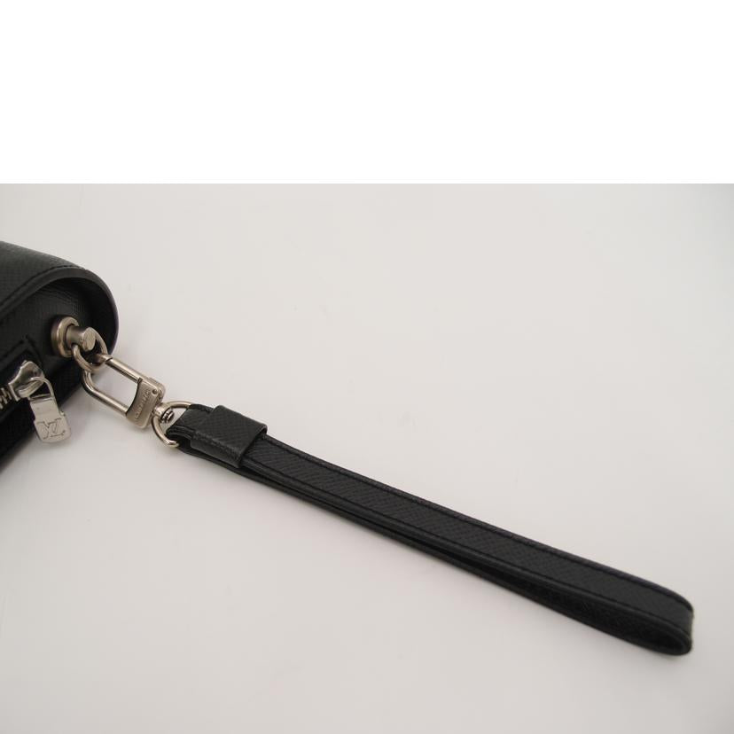 ＬＯＵＩＳ　ＶＵＩＴＴＯＮ ルイ・ヴィトン　黒　セカンドバッグ　メンズ/バイカル／タイガ／ノワール/M30182//CE3191/Aランク/69