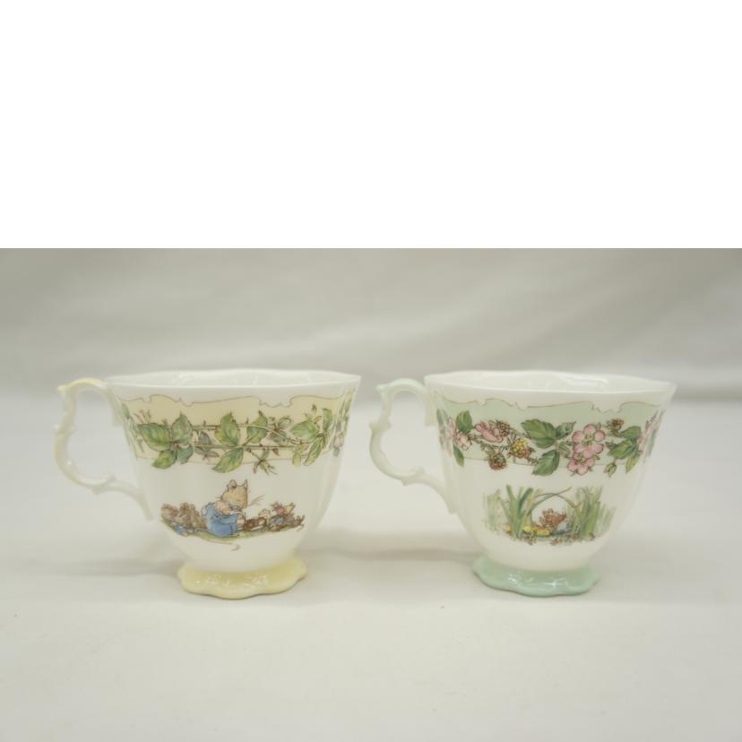 Ｒｏｙａｌ　Ｄｏｕｌｔｏｎ ロイヤルドルトン/ブランブリーヘッジ　カップ＆ソーサー四季４客組//Aランク/05