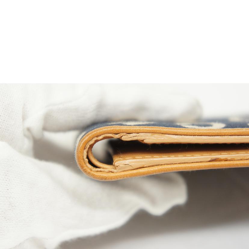 ＣＥＬＩＮＥ セリーヌ/Ｃブラゾン２つ折り財布/L20//Bランク/05