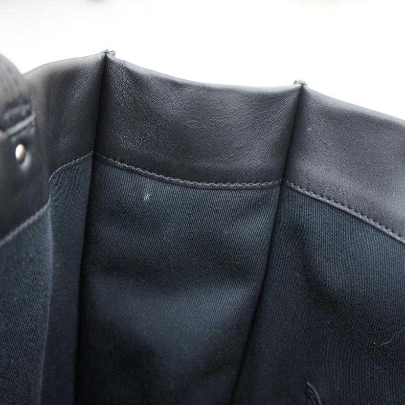 ＶＡＬＥＮＴＩＮＯ　ＧＡＲＡＮＡＮＩ ヴァレンティノ/ＶＬＴＮ／伊勢丹限定レザートート　　ＢＬＫ／ＷＨＴ//ABランク/75