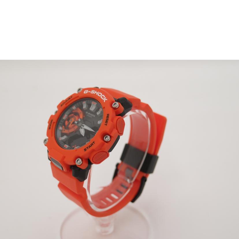 ＣＡＳＩＯ カシオ　腕時計　オレンジ　カーボン/Ｇ－ＳＨＯＣＫ／２２００シリーズ／デジアナ/GA-2200M-4AJF//B6A58L/Aランク/69