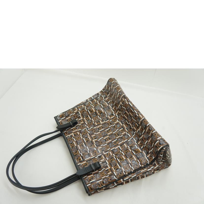 Ｓａｌｖａｔｏｒｅ　Ｆｅｒｒａｇａｍｏ サルヴァトーレフェラガモ/ロゴパターン　ハンドバッグ//ABランク/09