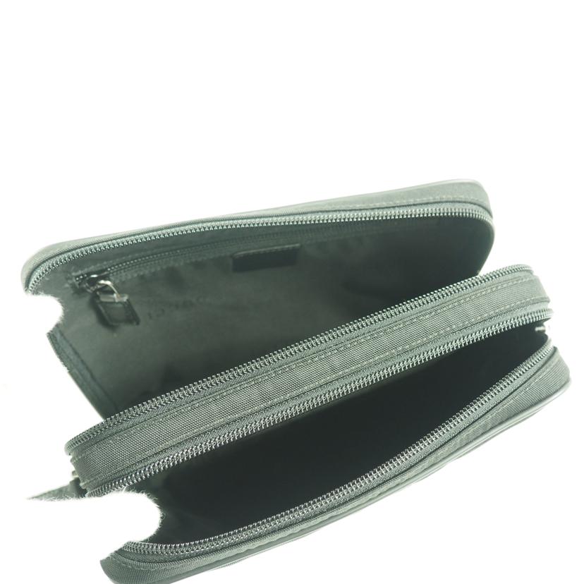 ＧＵＣＣＩ グッチ/ナイロンクラッチバッグ／シルバー金具／黒/018 1607//Aランク/79
