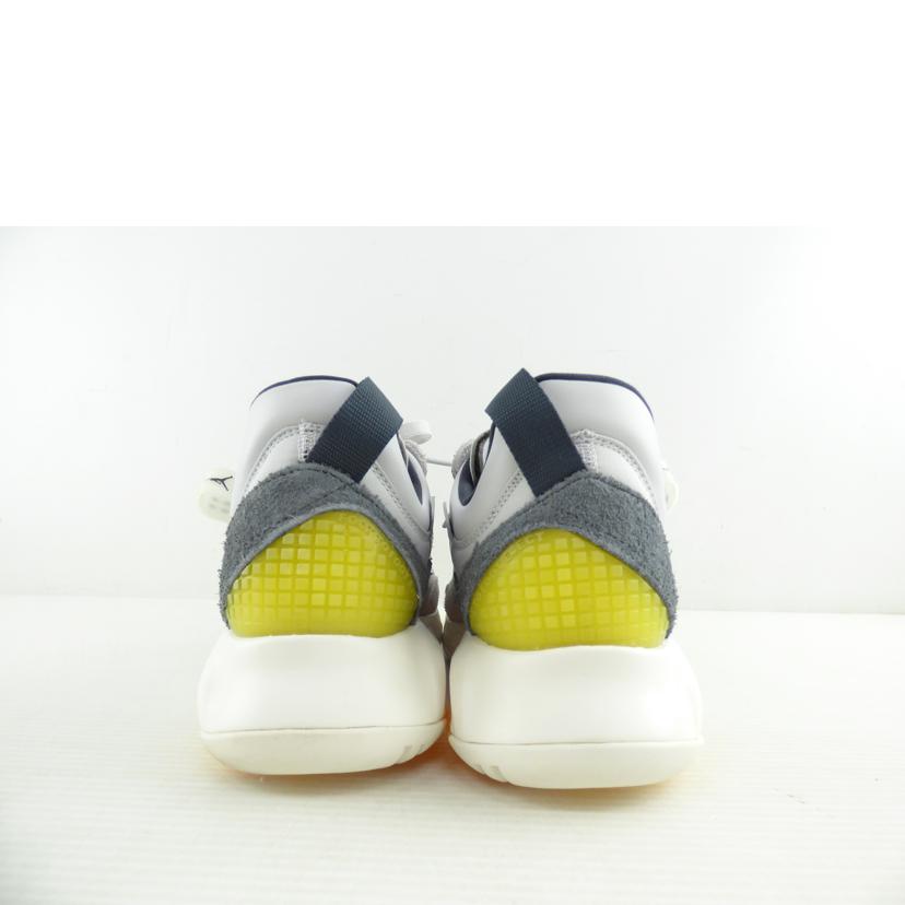 ＮＩＫＥ ナイキ/ＪＯＲＤＡＮ　ＭＡ２　ＶＡＳＴＧＲＥＹ/CV8122-002//Aランク/64