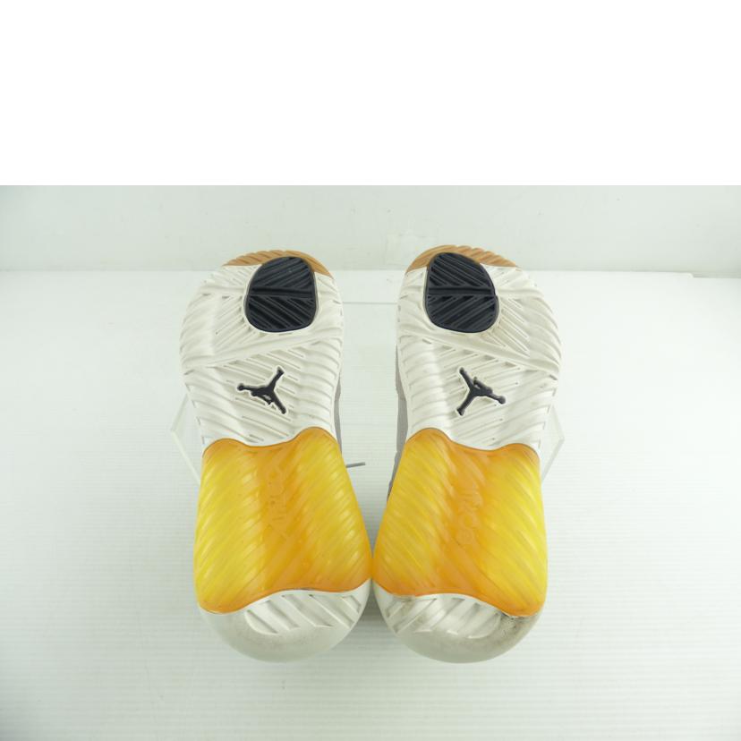 ＮＩＫＥ ナイキ/ＪＯＲＤＡＮ　ＭＡ２　ＶＡＳＴＧＲＥＹ/CV8122-002//Aランク/64