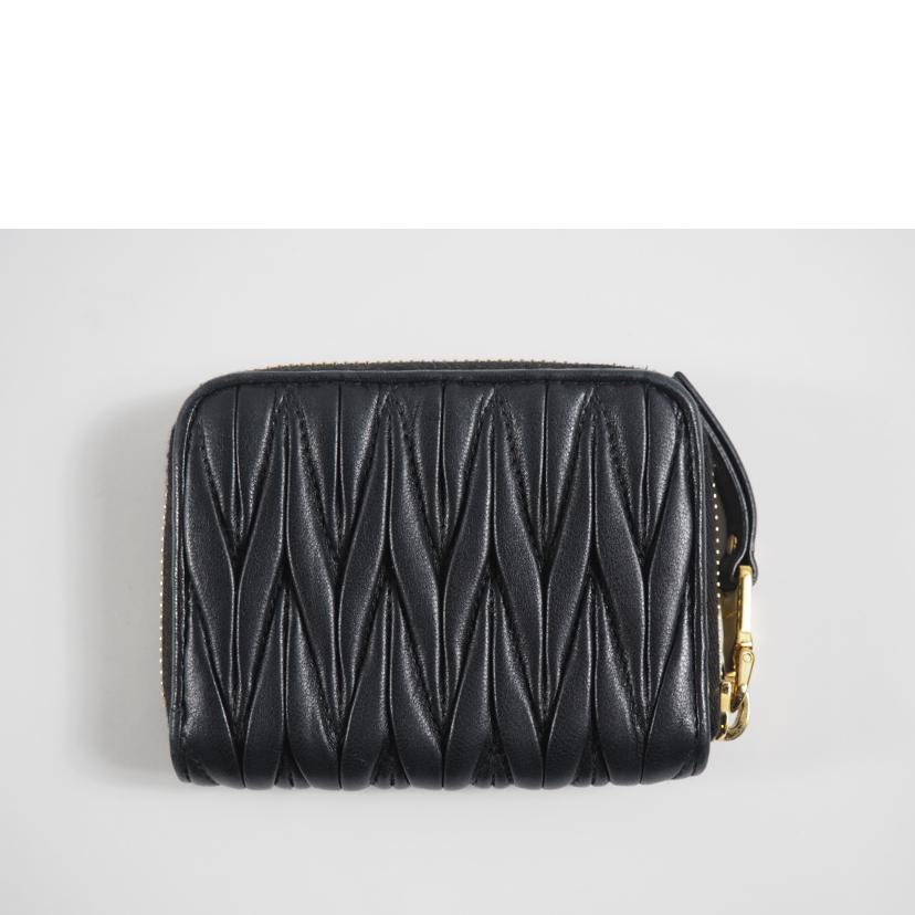 ｍｉｕｍｉｕ ミュウミュウ/ラウンドＺＩＰコインケース／マテラッセ　ゴートスキン／黒//Bランク/79