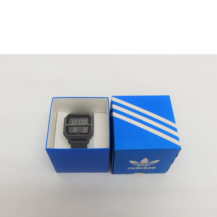 adidas アディダス クォーツ腕時計 A3245 Amazon.co.jp: [アディダス] ADIDAS 腕時計 クォーツ Z05-2920